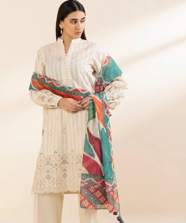 Hot Sapphire 3 Piece - Embroidered Dobby Suit Off WhiteDupatta