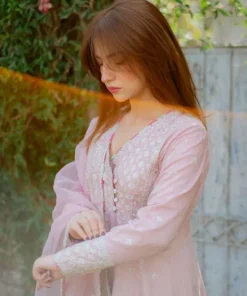 Fashion Sapphire 3 Piece - Embroidered Jacquard Suit Pink