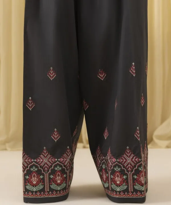 Fashion Sapphire 3 Piece - Embroidered Lawn Suit BlackDupatta