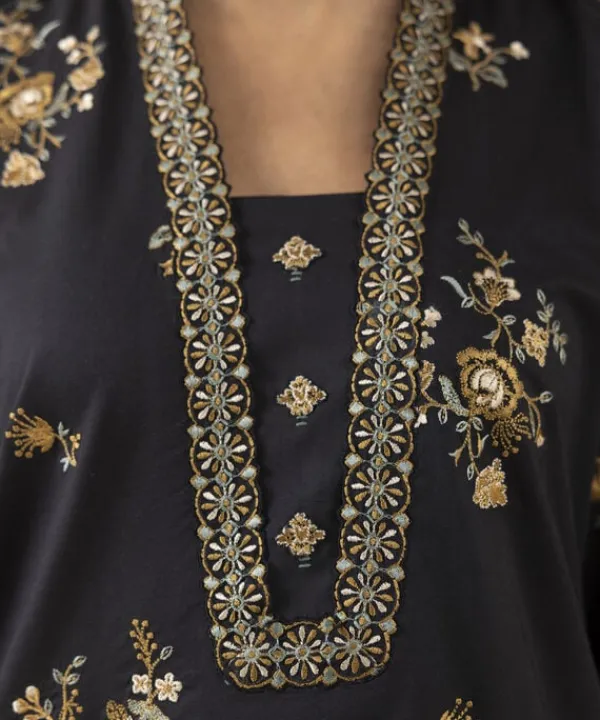 Fashion Sapphire 3 Piece - Embroidered Lawn Suit BlackDupatta