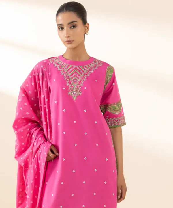 Best Sapphire 3 Piece - Embroidered Lawn Suit PinkDupatta