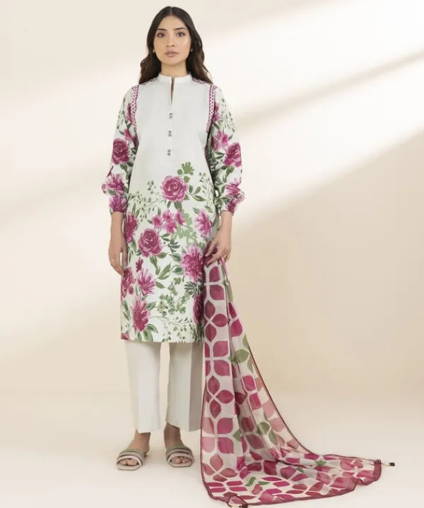 Fashion Sapphire 3 Piece - Printed Lawn Suit Off White & MagentaDupatta